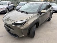 Usata Toyota Yaris Hybrid Lounge 92 CV (67 kW) 2022 Grigio Station wagon