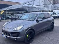 Usata Porsche Cayenne 239 CV (175 kW) 2011 Grigio SUV