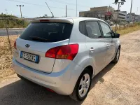 Usata Kia Venga 90 CV (66 kW) 2011 Grigio Utilitaria
