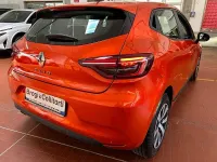 Usata Renault Clio Equilibre 90 CV (66 kW) 2023 Arancione Utilitaria