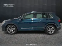 Usata VW Tiguan R-line 150 CV (110 kW) 2022 Blu metallizzato SUV
