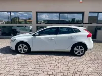 Usata Volvo V40 Kinetic 120 CV (88 kW) 2016 Bianco Berlina