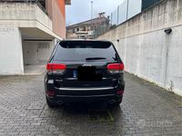 Usata Jeep Grand Cherokee Overland 250 CV (183 kW) 2015 Nero SUV