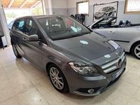 Begagnad Mercedes B160 109 HK (80 kW) 2014 Grå Minibuss