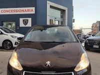 Usata Peugeot 208 Active 82 CV (60 kW) 2013 Marrone Utilitaria