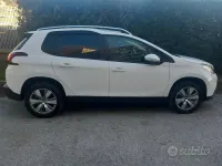 Usata Peugeot 2008 75 CV (55 kW) 2017 Bianco SUV