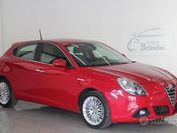 Usata Alfa Romeo Giulietta Distinctive 105 CV (77 kW) 2014 Rosso Utilitaria