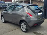 Usata Lancia Ypsilon Gold 85 CV (62 kW) 2013 Grigio scuro Utilitaria