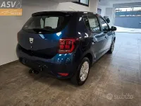 Usata Dacia Sandero Comfort 90 CV (66 kW) 2018 Bluazzurro Berlina