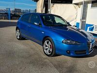 Usata Alfa Romeo 147 170 CV (125 kW) 2008 Blu Utilitaria