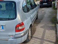 Usata Renault Scénic 102 CV (75 kW) 2001 Grigio Monovolume