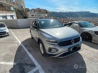 Usata VW T-Roc 150 CV (110 kW) 2024 Grigio SUV