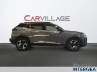 Usata Peugeot 2008 Allure 101 CV (74 kW) 2024 Grigio SUV