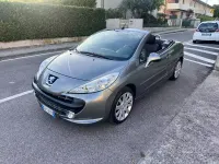 Usata Peugeot 207 CC 120 CV (88 kW) 2009 Grigio Cabrio