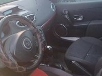 Usata Renault Clio II 70 CV (51 kW) 2006 Grigio Berlina