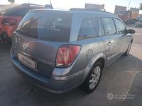 Usata Opel Astra Cosmo 101 CV (74 kW) 2006 Grigio Berlina