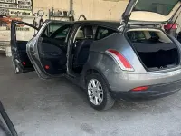 Usata Lancia Delta 120 CV (88 kW) 2012 Grigio Utilitaria