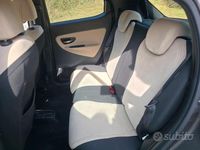 Usata Lancia Ypsilon Gold 86 CV (63 kW) 2013 Grigio Utilitaria