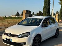 Usata VW Golf VI 105 CV (77 kW) 2011 Bianco Utilitaria