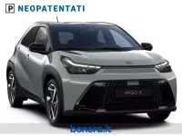 Nuova Toyota Aygo X Premium 116 CV (85 kW) 2026 Tarragon green & black SUV