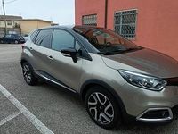 Usata Renault Captur 90 CV (66 kW) 2017 Grigio SUV