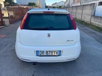 Usata Fiat Grande Punto Dynamic 119 CV (87 kW) 2008 Bianco Utilitaria