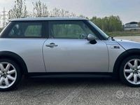 Begagnad Mini Cooper S 170 HK (125 kW) 2005 Halvkombi