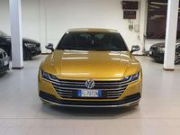 Usata VW Arteon Elegance 150 CV (110 kW) 2017 Oro Berlina