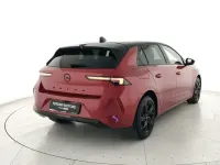Usata Opel Astra Elegance 130 CV (95 kW) 2024 Rosso Utilitaria
