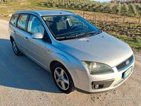 Usata Ford Focus Style 90 CV (66 kW) 2007 Grigio Station wagon