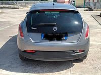 Usata Lancia Delta 120 CV (88 kW) 2013 Utilitaria