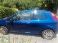 Usata Fiat Grande Punto Emotion 90 CV (66 kW) 2006 Bluazzurro Utilitaria