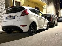 Usata Ford Fiesta Individual 95 CV (69 kW) 2011 Berlina