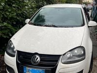 Usata VW Golf V GT 140 CV (102 kW) 2007 Bianco Utilitaria