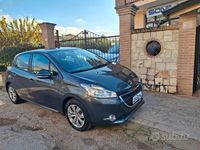 Usata Peugeot 208 Active 68 CV (50 kW) 2014 Grigio Utilitaria
