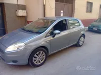Usata Fiat Grande Punto 69 CV (50 kW) 2011 Grigio Utilitaria