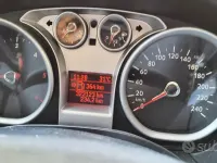Usata Ford Focus 109 CV (80 kW) 2010 Bianco Berlina