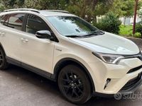 Usata Toyota RAV4 Hybrid 197 CV (144 kW) 2018 Bianco SUV
