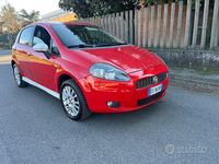 Usata Fiat Grande Punto Active 69 CV (50 kW) 2009 Rosso Utilitaria