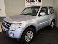 Usata Mitsubishi Pajero Invite 160 CV (117 kW) 2008 Argento SUV