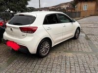 Usata Kia Rio 90 CV (66 kW) 2017 Bianco Utilitaria