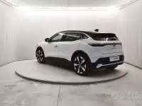 Begagnad Renault Megane E-Tech Techno 160 kW (218 HK) 2023 Vit Sedan