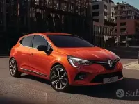 Usata Renault Clio 58 CV (42 kW) 2023 Arancione Utilitaria