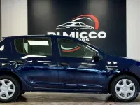 Usata Dacia Sandero Lauréate 75 CV (55 kW) 2014 Blu Berlina