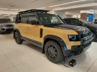 Nuova Land Rover Defender 349 CV (256 kW) 2026 Giallo SUV