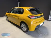 Usata Peugeot 208 Active 75 CV (55 kW) 2023 Giallo metallizzato Utilitaria
