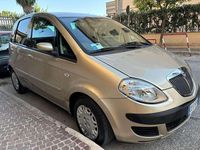 Usata Lancia Musa 69 CV (50 kW) 2006 Oro Monovolume