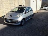 Usata Peugeot 107 68 CV (50 kW) 2008 Grigio Utilitaria