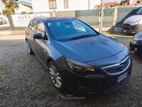 Usata Opel Astra Cosmo 179 CV (131 kW) 2011 Grigio Station wagon