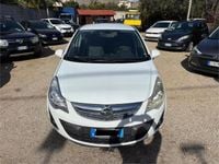 Usata Opel Corsa Cosmo 95 CV (69 kW) 2011 Bianco Berlina